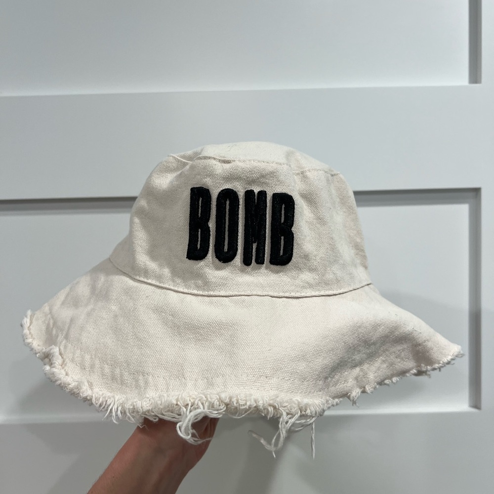 BUCKET HAT, never worn